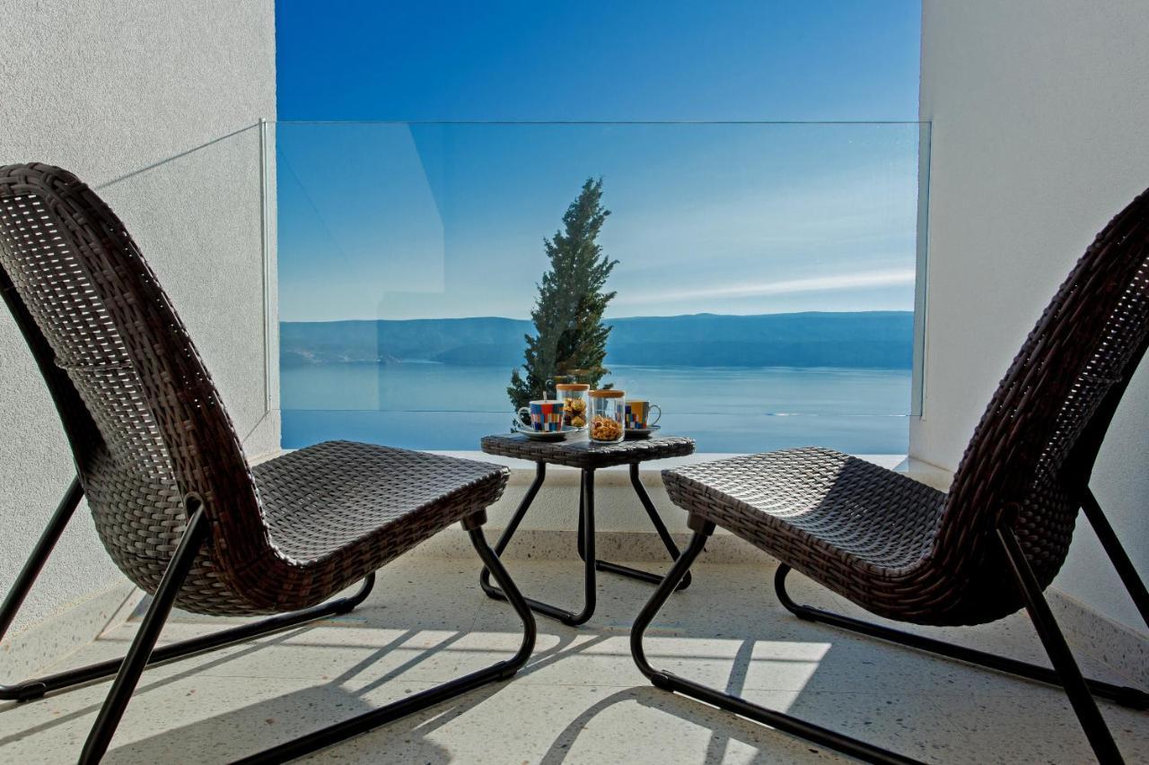 Villa Dispet With Heated Pool, Jacuzzi, Sauna And Cinema Celina Exterior photo